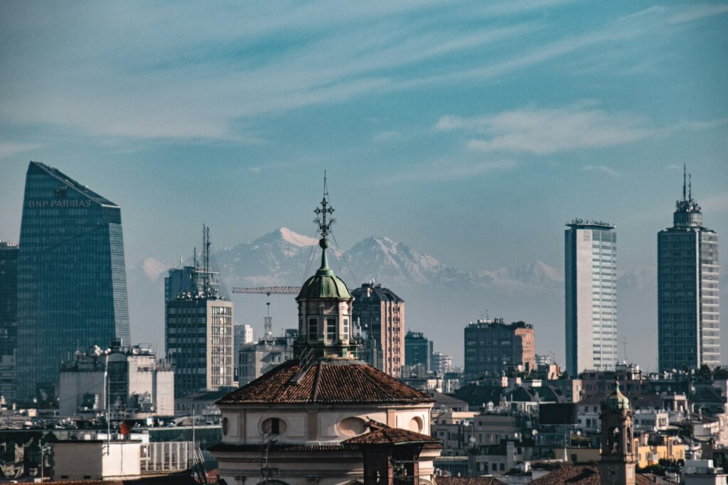 L'automatisation des processus grâce à l'IA peut aider les professionnels de l'immobilier à sélectionner les biens immobiliers les mieux adaptés à leur portefeuille et aux besoins de leurs clients.